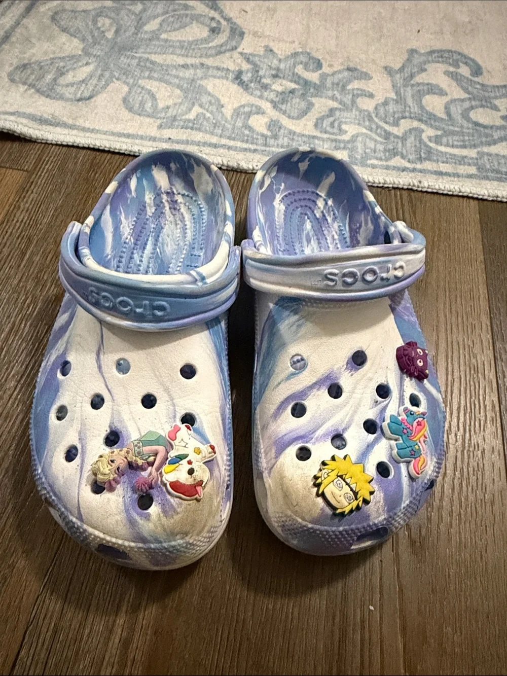 CROCS colorful tie